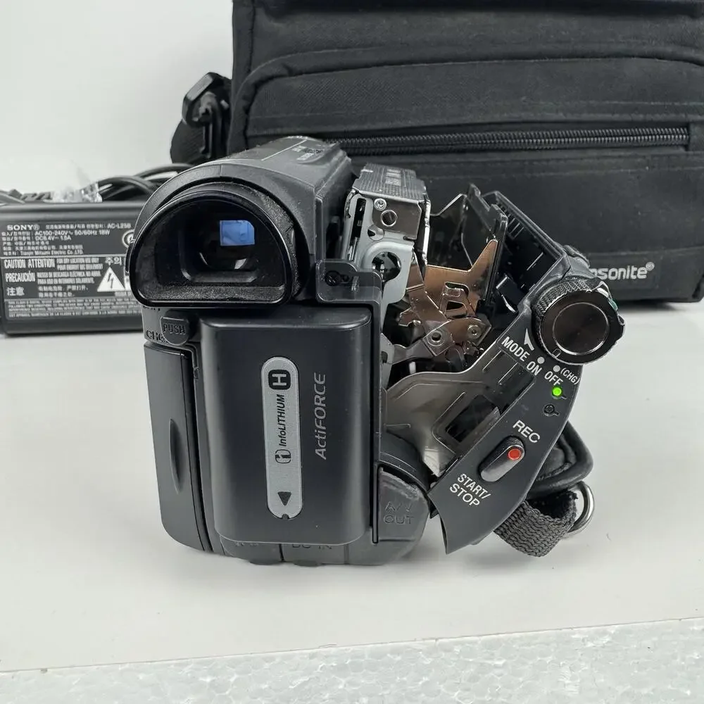 Sony Handycam DCR-HC38 Mini DV Digital Tape Camera Charger FOR PARTS